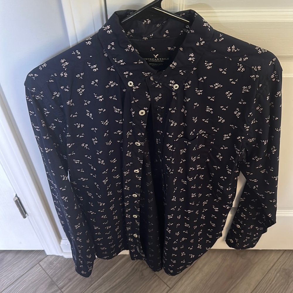 American Eagle button down